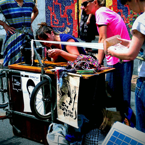 Lab re-fashion cucicletta in Elicriso (Milano)