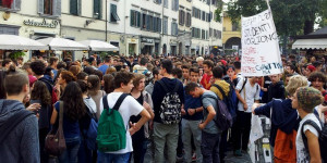 studenti-in-piazza-Firenze