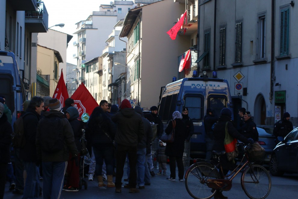 Via del Romito, sgomberato il palazzo