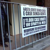 12 dicembre: è sciopero! Famiglie sfrattate occupano due case sfitte in via Castelnuovo Tedesco