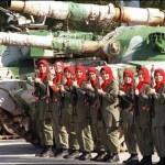 Женская (преимущественно) по составу армия иранского оппозиционного движения Муджахиддин Хальк.