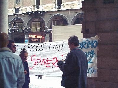 Volantinaggio in Via...