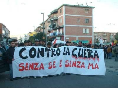 foto corteo contro l...