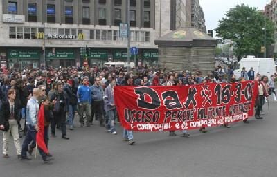 Il corteo in partenz...