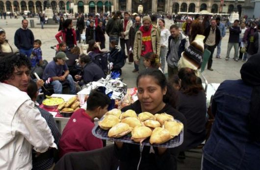 Contro gli sfratti, ...