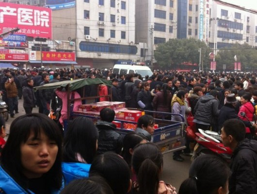 crowd3