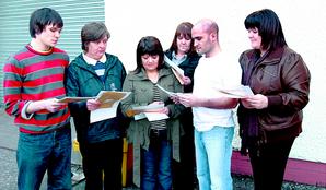 Уволенные рабочие захватили фабрику в Данди (Шотландия)