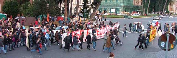 parte il corteo...